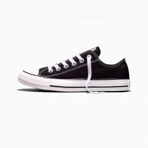 🌌Chuck Taylor All Star Canvas in Black - Size 9🌌 - Picture 4 of 9